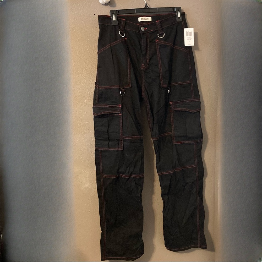 Hot Topic Black Straight-Leg Cargo Pants with Red Stitching